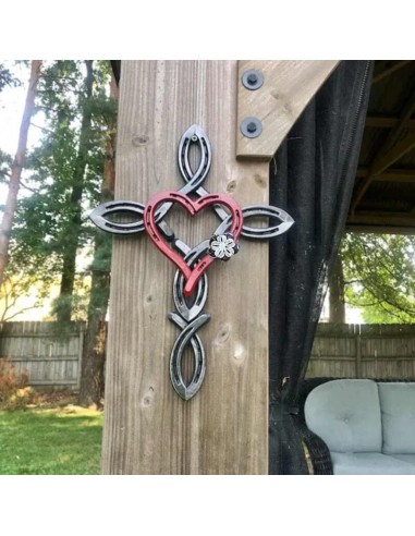 Croix en fer à cheval naturel avec coeur 